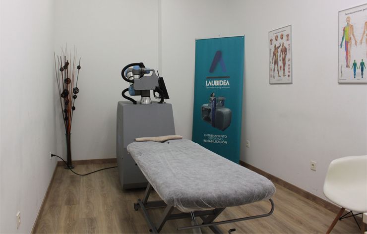 Sala robot adamo en Laubidea